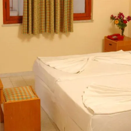 Hotell Sunlight Garden 3*