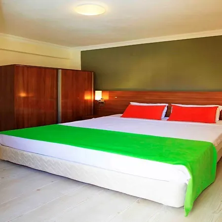 Hotel Sunlight Garden 3*