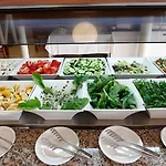 Sunlight Garden מלון