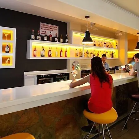 Sunlight Garden Side