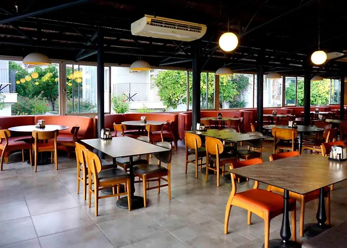 Готель Sunlight Garden