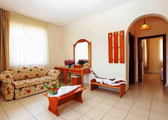 Hotel Sunlight Garden Sidé