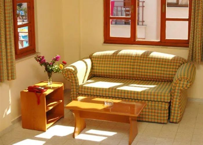 Готель Sunlight Garden 3*