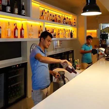 Sunlight Garden Hotel 3*