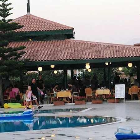 Sunlight Garden Side