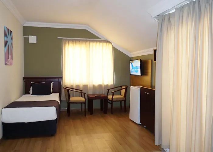 Sunlight Garden Hotel 3*